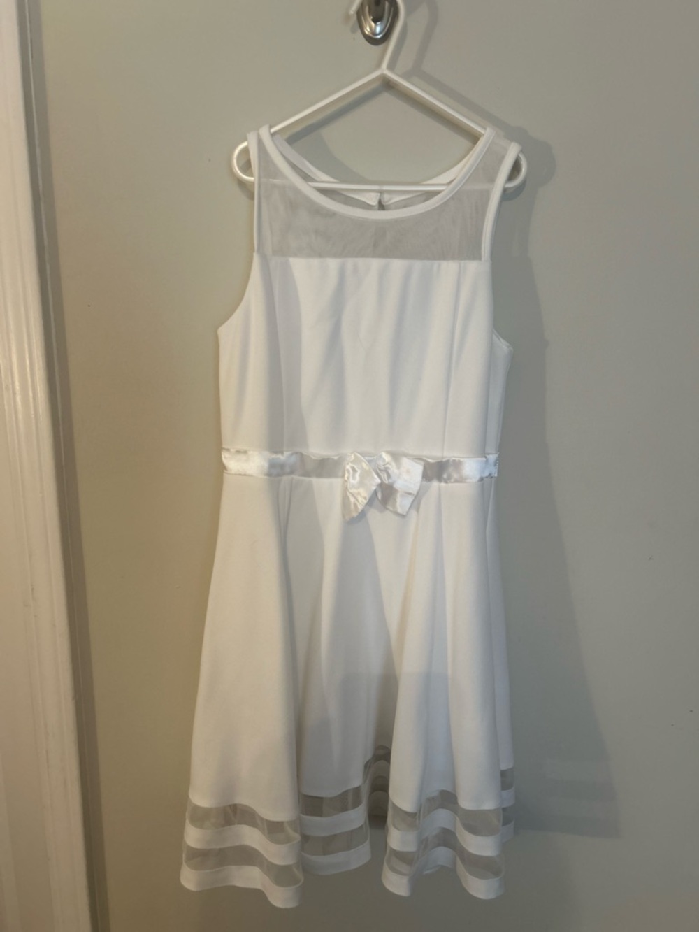 Calvin Klein White Sleeveless Satin-Bow A-Line Dress
